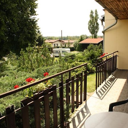 Bungalovy a ubytování Ratibořice- Zlíč Česká Skalice Esterno foto