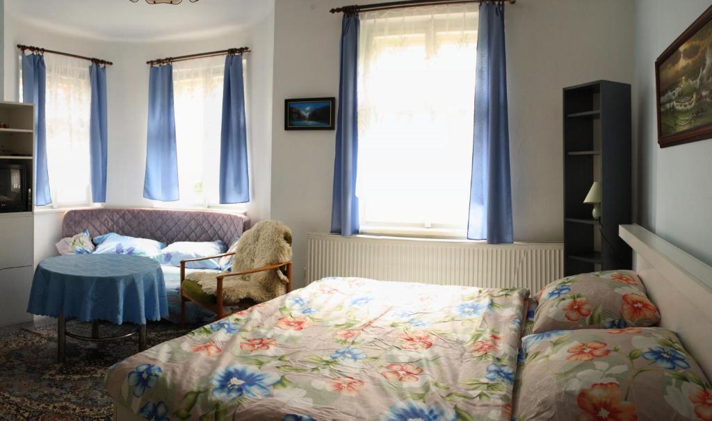 Bungalovy a ubytování Ratibořice- Zlíč Česká Skalice Camera foto