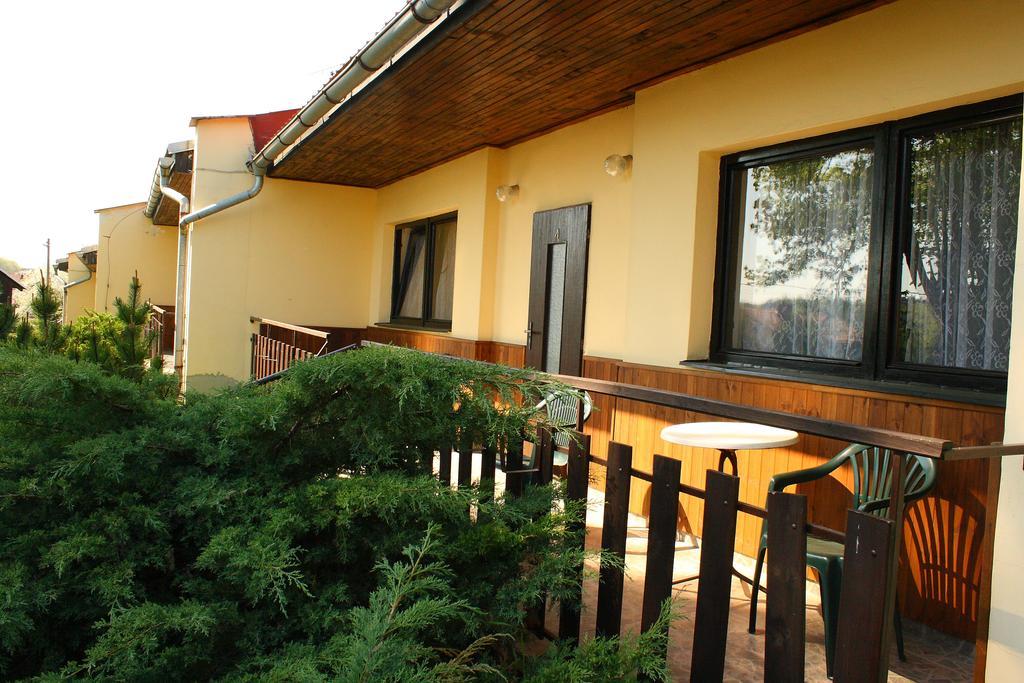 Bungalovy a ubytování Ratibořice- Zlíč Česká Skalice Esterno foto
